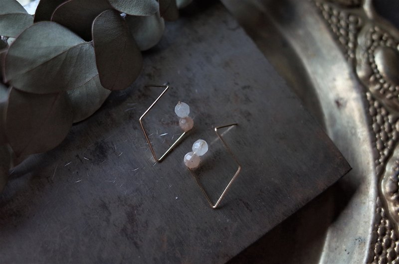 微光  钻型简约水蜜桃月光石粉晶14kgf注金耳环 - 耳环/耳夹 - 宝石 粉红色