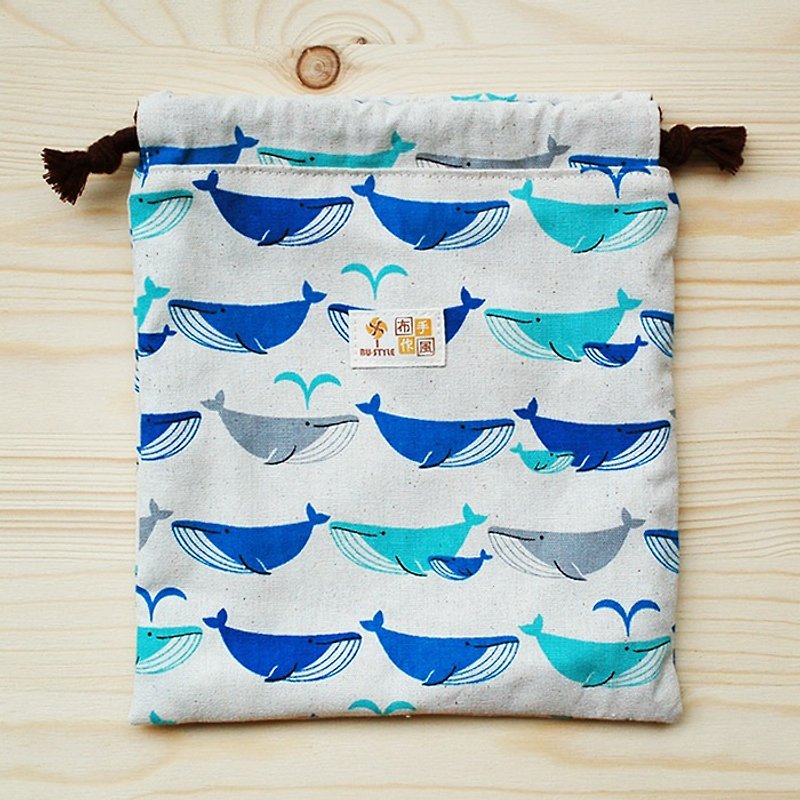 鲸鱼喷水束口袋(大) - 化妆包/杂物包 - 棉．麻 蓝色