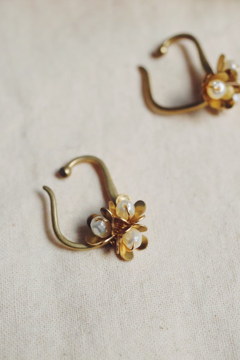 生活仪式感  小雏菊 珍珠  耳骨夹  口罩练  组合 - 耳环/耳夹 - 其他金属 金色