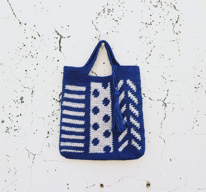【订制】Handmade手工编织/麻绳编织手提包/购物袋/流苏/麻绳包 - 手提包/手提袋 - 棉．麻 蓝色