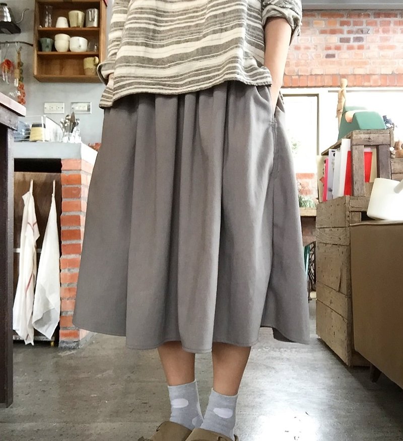 手工自然麻棉页岩灰口袋八分圆裙 - 裙子 - 棉．麻 灰色