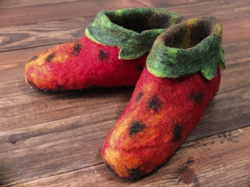 【乐拍子】尼泊尔 羊毛毡 手工鞋 室内鞋 室内拖（草莓_23cm / 24cm） - 室内拖鞋 - 羊毛 红色