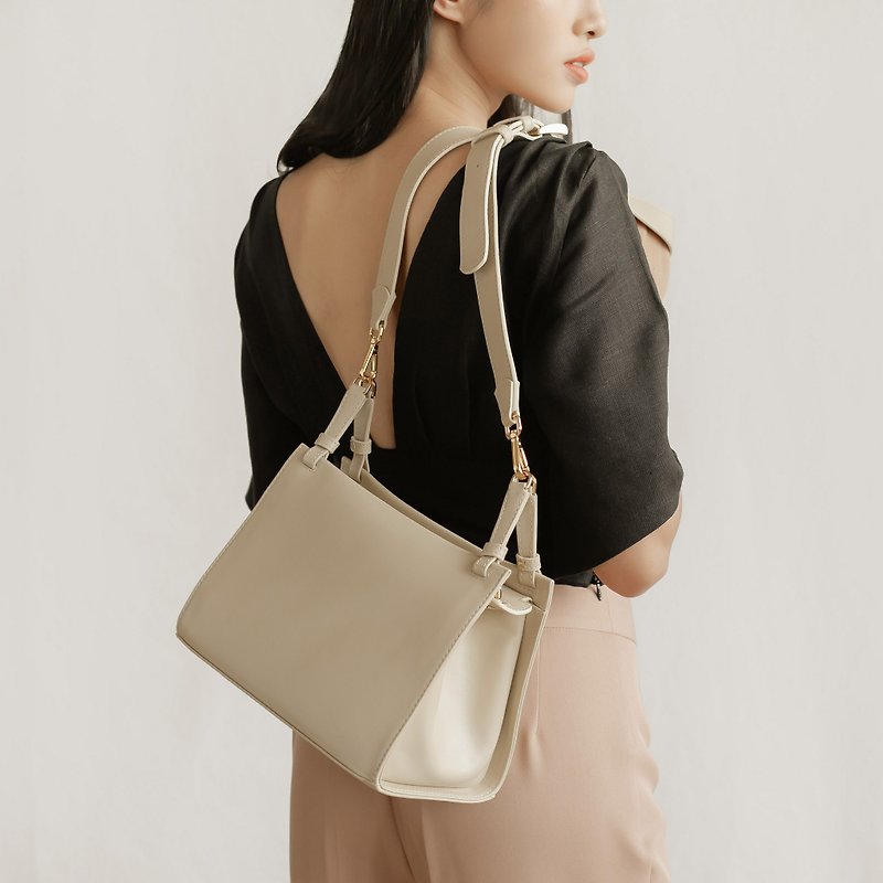 ''Libra" leather shoulder bag - Cream - 侧背包/斜挎包 - 真皮 咖啡色