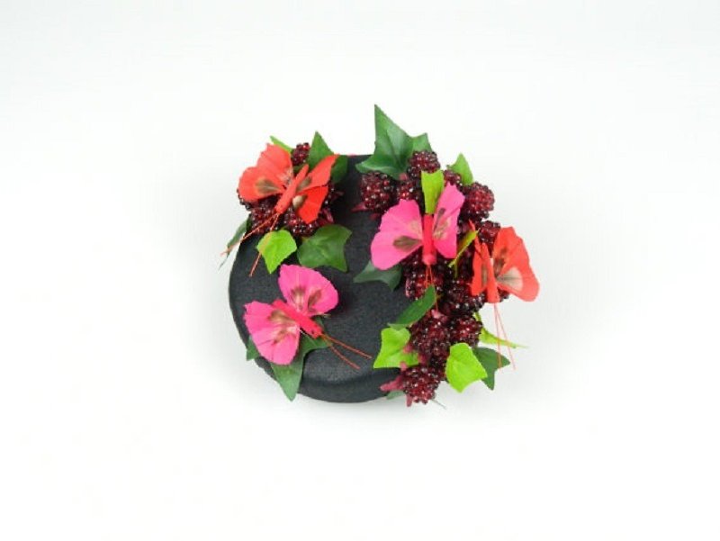 Pillbox Headpiece Hat Fascinator Butterflies and Raspberries in Black Satin - 帽子 - 其他材质 黑色