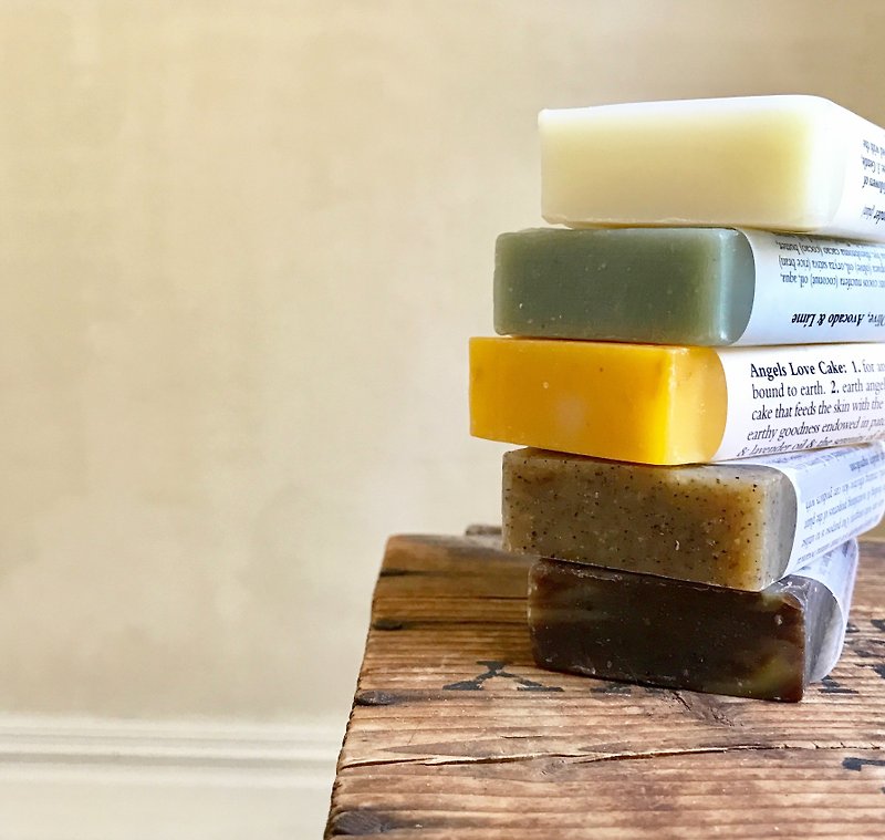 新西兰精油手工皂- 5款入礼盒组 - 肥皂/手工皂 - 精油 白色
