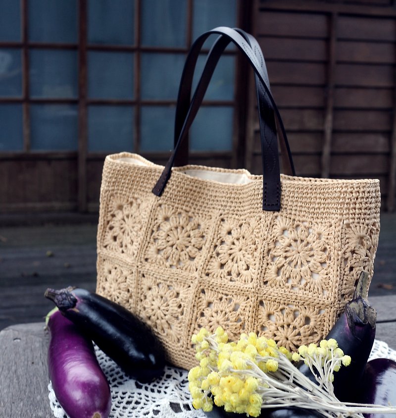 ChiChi手作-窗花回忆的手提包-本色-植物鞣革真皮把手-出游 - 手提包/手提袋 - 纸 卡其色