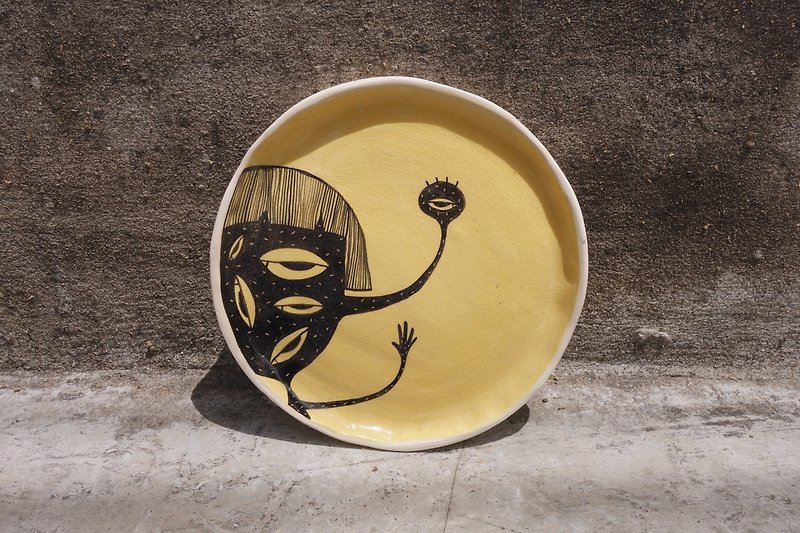Ceramic plate yellow colour paint woman many eye :) - 花瓶/陶器 - 陶 黄色