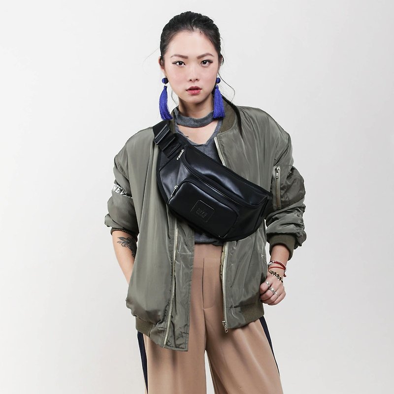 【RITE】军袋系列 -复古腰包(大) - 皮革黑 - 侧背包/斜挎包 - 防水材质 黑色