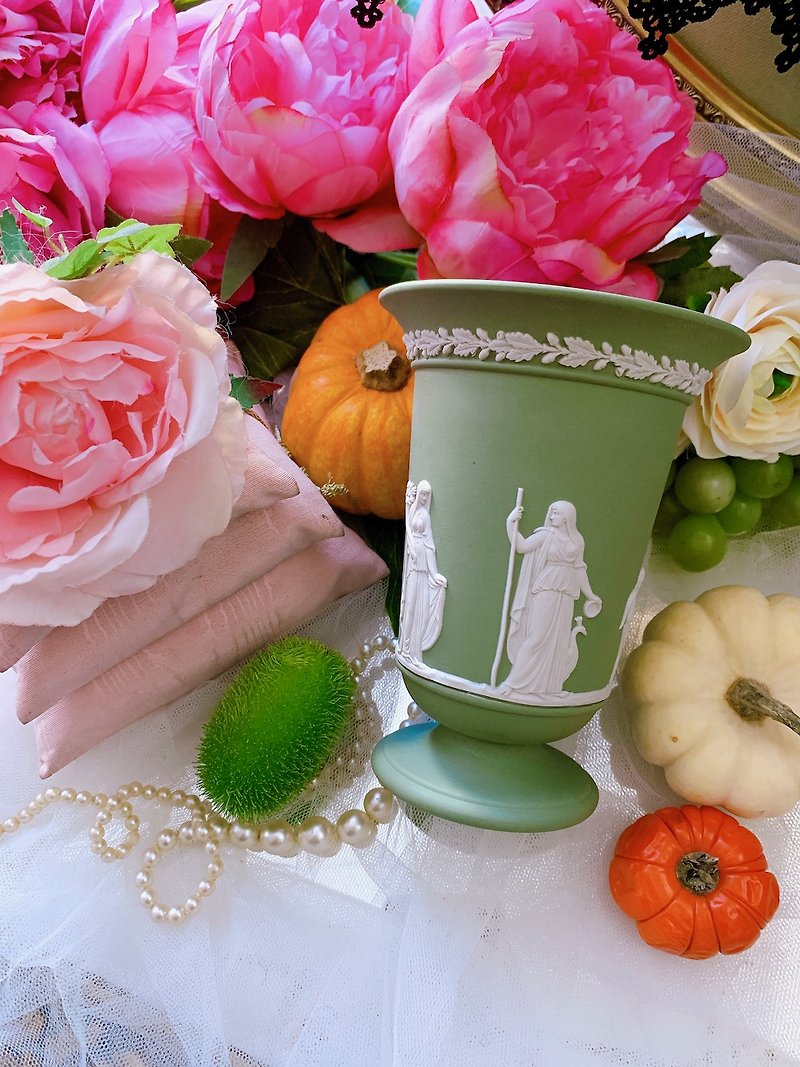 英国骨瓷Wedgwood jasper 绿色碧玉浮雕希腊神话中尺寸花瓶笔筒 - 花瓶/陶器 - 瓷 绿色