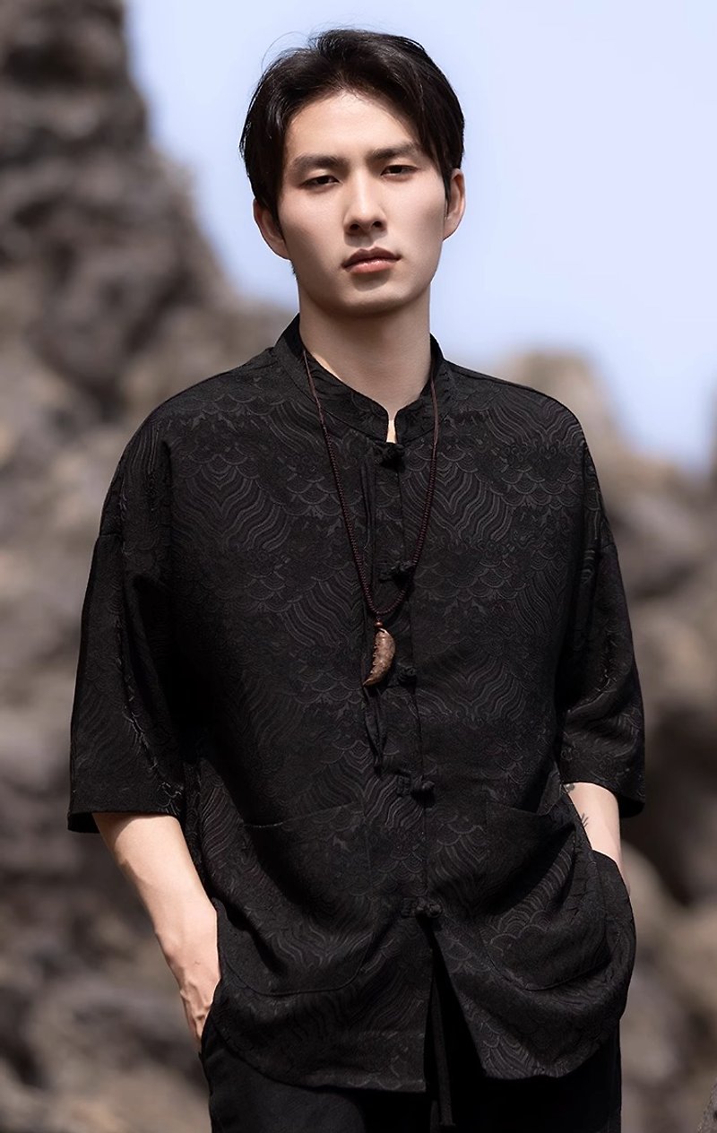 新中式复古 暗纹立领短袖衬衫 - 男装上衣/T 恤 - 其他材质 黑色