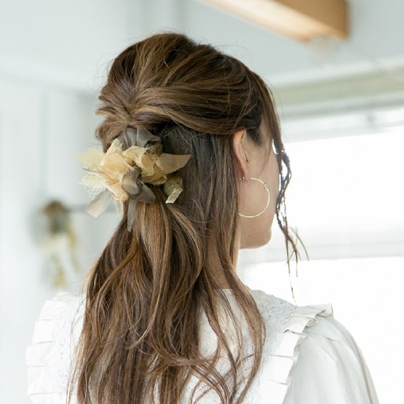 mini || party || Gold Brown || Blooming Scrunchie