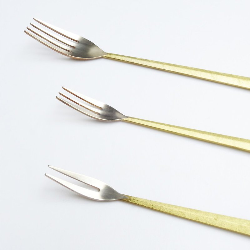 手铸黄铜叉子  | FUTAGAMI - 餐刀/叉/匙组合 - 铜/黄铜 金色