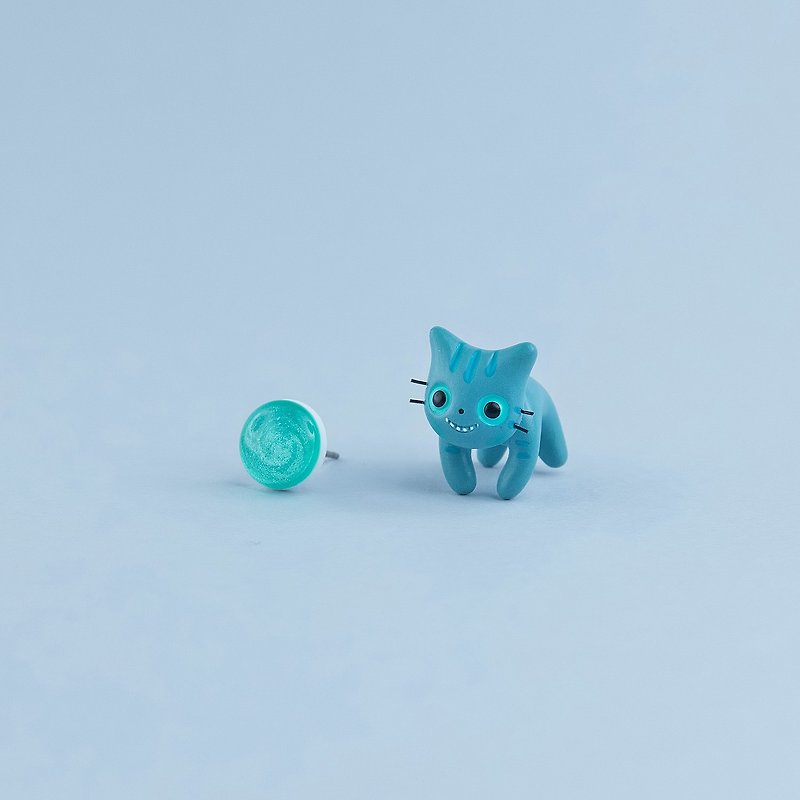 Cheshire Cat - Polymer Clay Earrings, Handmade&Handpaited - 耳环/耳夹 - 粘土 蓝色