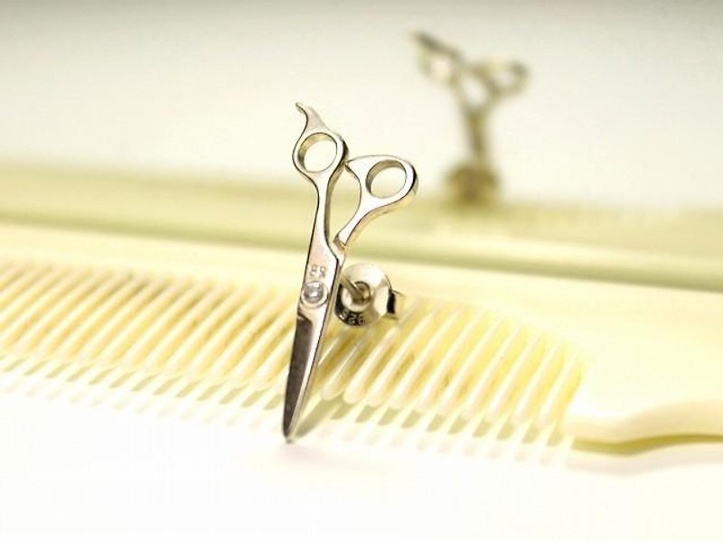 美容師のためのハサミピアス　SV - 耳环/耳夹 - 其他金属 银色