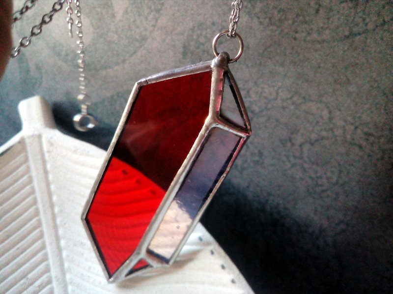 幾何 Glass crystal semi precious stone imitation. geometric car hanger. 彩繪玻璃 - 项链 - 玻璃 红色