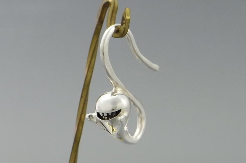 smile ghost earring (s_m-O.18) ( 微笑 幽灵 鬼 鬼魂 亡魂 灵魂 銀 穿孔耳环 ) - 耳环/耳夹 - 纯银 银色