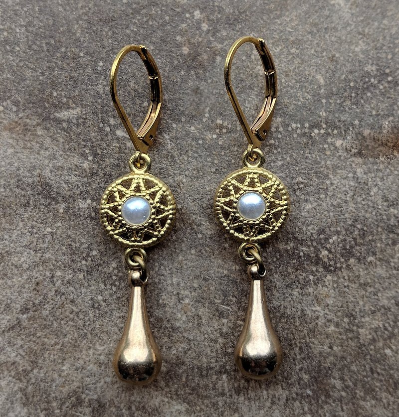 星状珍珠黄铜水滴垂坠耳环 - 耳环/耳夹 - 其他金属 