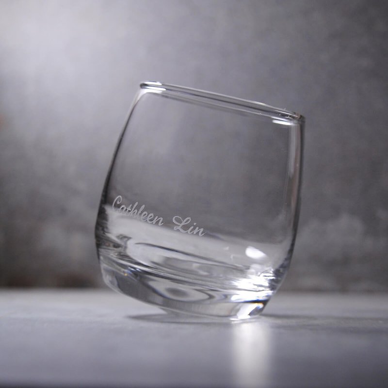 定制化礼物 270cc【摇摇杯】不倒翁威士忌杯(底部圆锥形无法平放) - 酒杯/酒器 - 玻璃 灰色