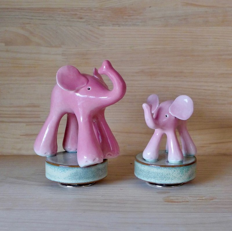 小飞飞象音乐盒粉红色 - 花瓶/陶器 - 陶 粉红色