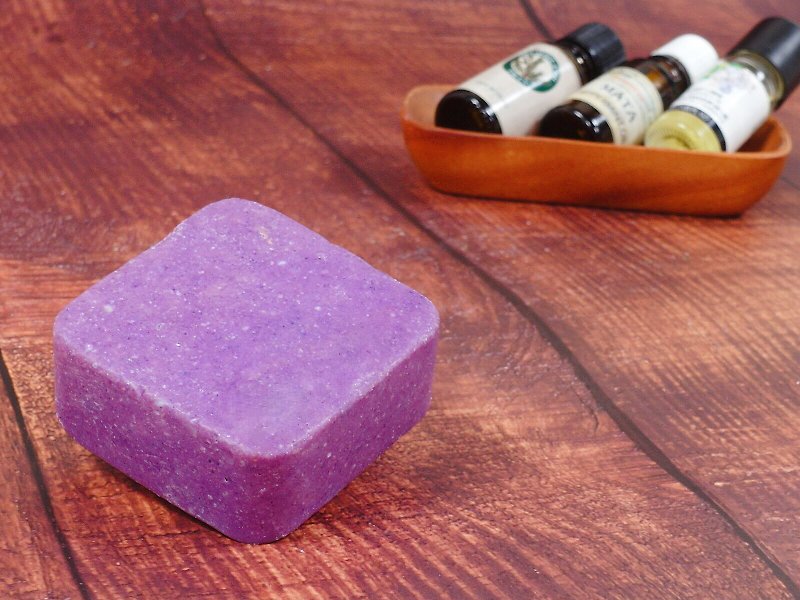 青黛紫草茶花洗发皂 干性 敏感 头皮保养全身皂 手工皂 肥皂 不黏 - 沐浴用品 - 植物．花 