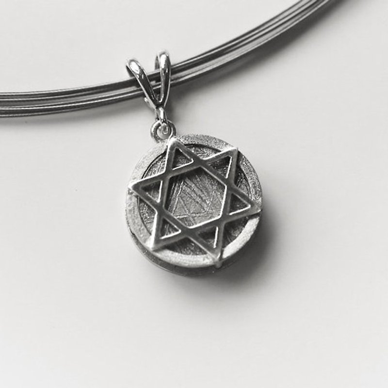 大卫之星-陨石首饰・天然陨石 设计银坠饰 - 项链 - 宝石 银色