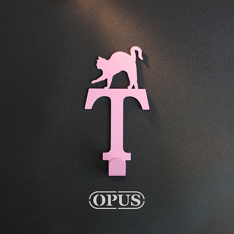 【OPUS东齐金工】当猫咪遇上字母T - 挂勾(粉红)/壁饰挂勾 - 收纳用品 - 其他金属 粉红色