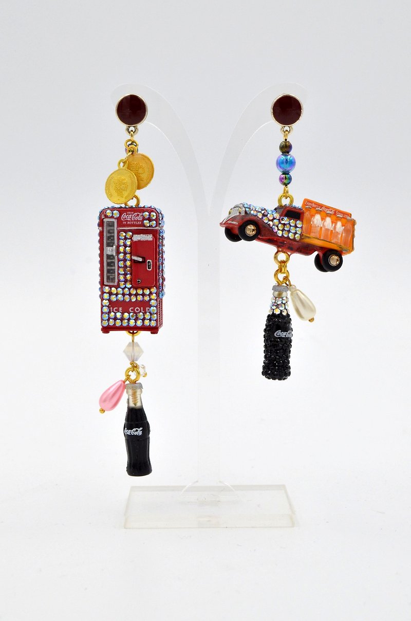 TIMBEE LO 可口可乐经典汽水机 汽水车耳环 创作改装 - 耳环/耳夹 - 塑料 红色