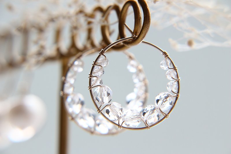 14kgf-Ice bubble quartz hoop pierced earrings - 耳环/耳夹 - 宝石 白色