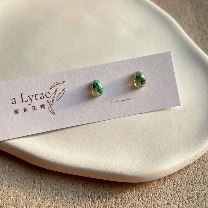 耳针式耳环  镀14K金耳针 糖豆系列 花漾 苔绿 手作饰品 - 耳环/耳夹 - 其他材质 绿色