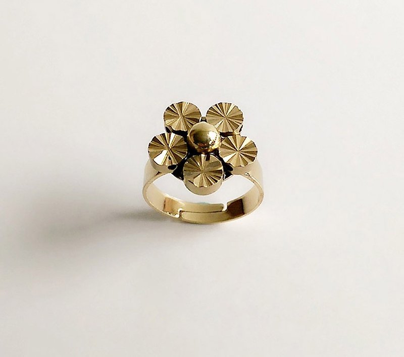 [ 原铜 ] 手作 黄铜 小花 • 戒指 - 戒指 - 其他金属 金色