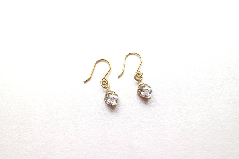 小欧娜-锆石 黄铜耳环-可改夹 - 耳环/耳夹 - 铜/黄铜 白色