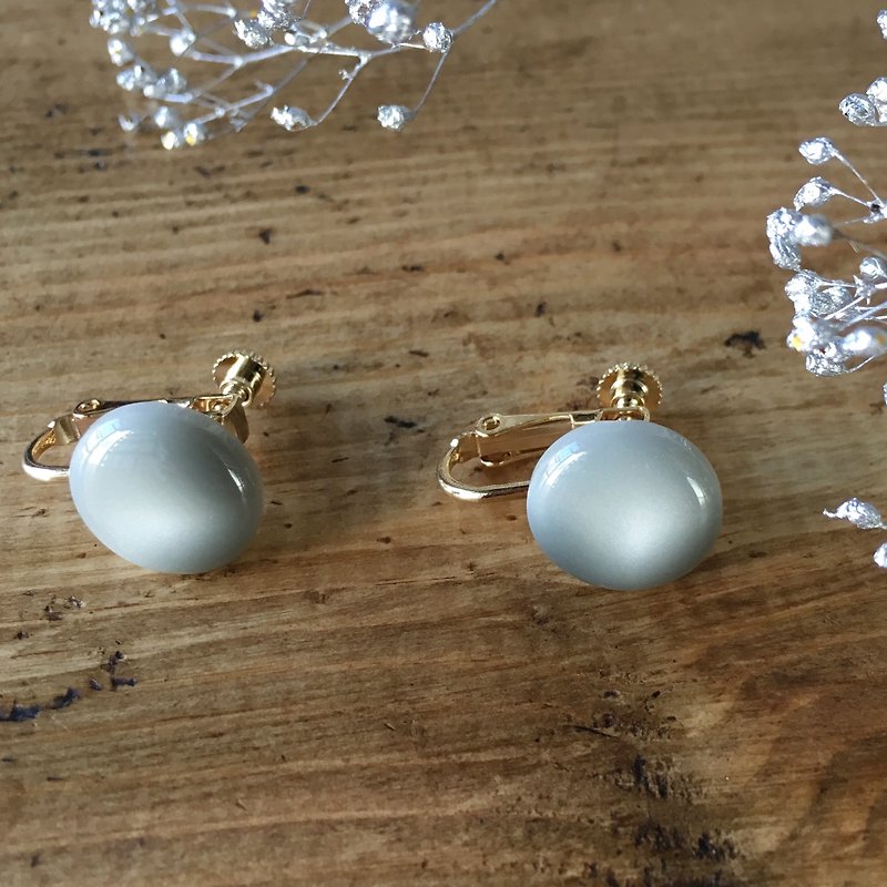 Soft marble color earrings (Gray) - 耳环/耳夹 - 塑料 灰色