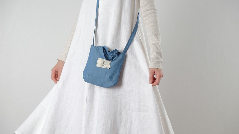 Mini True Blue Linen Sling Bag - 侧背包/斜挎包 - 棉．麻 蓝色