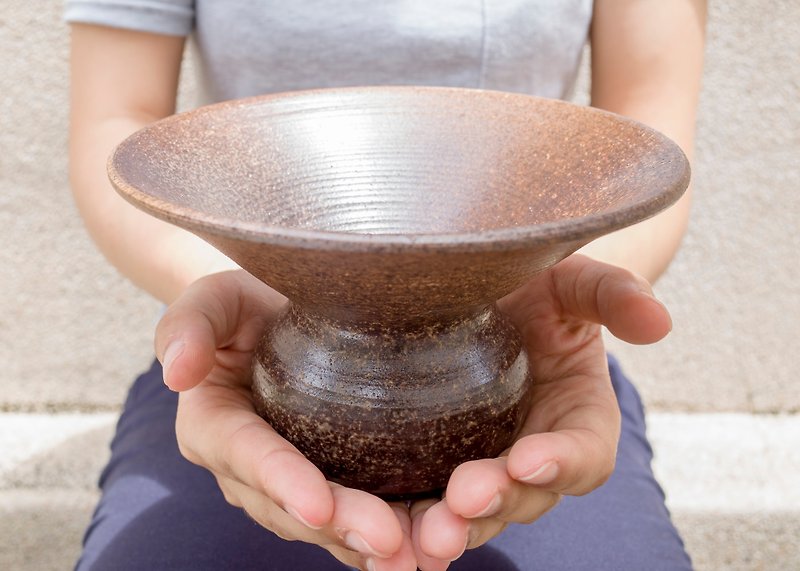 手握的温度 - 特殊花器 - 手拉坏 居家布置 茶席 手作陶艺 - 花瓶/陶器 - 陶 金色