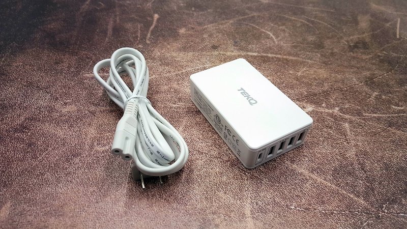 TEKQ 多孔旅充PD QC3.0 Type-C USB 5合一多功能万用充电器 - 充电宝/传输线 - 其他材质 白色