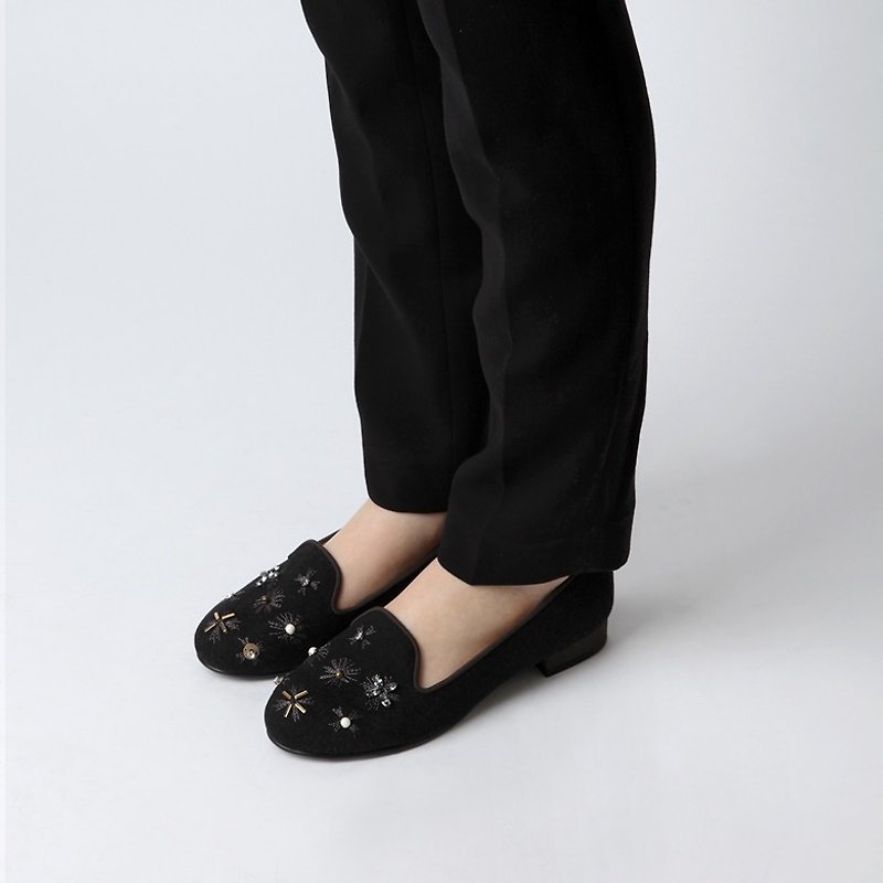 [预订]  秋冬 SPUR 宝石花点平底鞋 JF8026 BLACK - 高跟鞋 - 其他材质 黑色