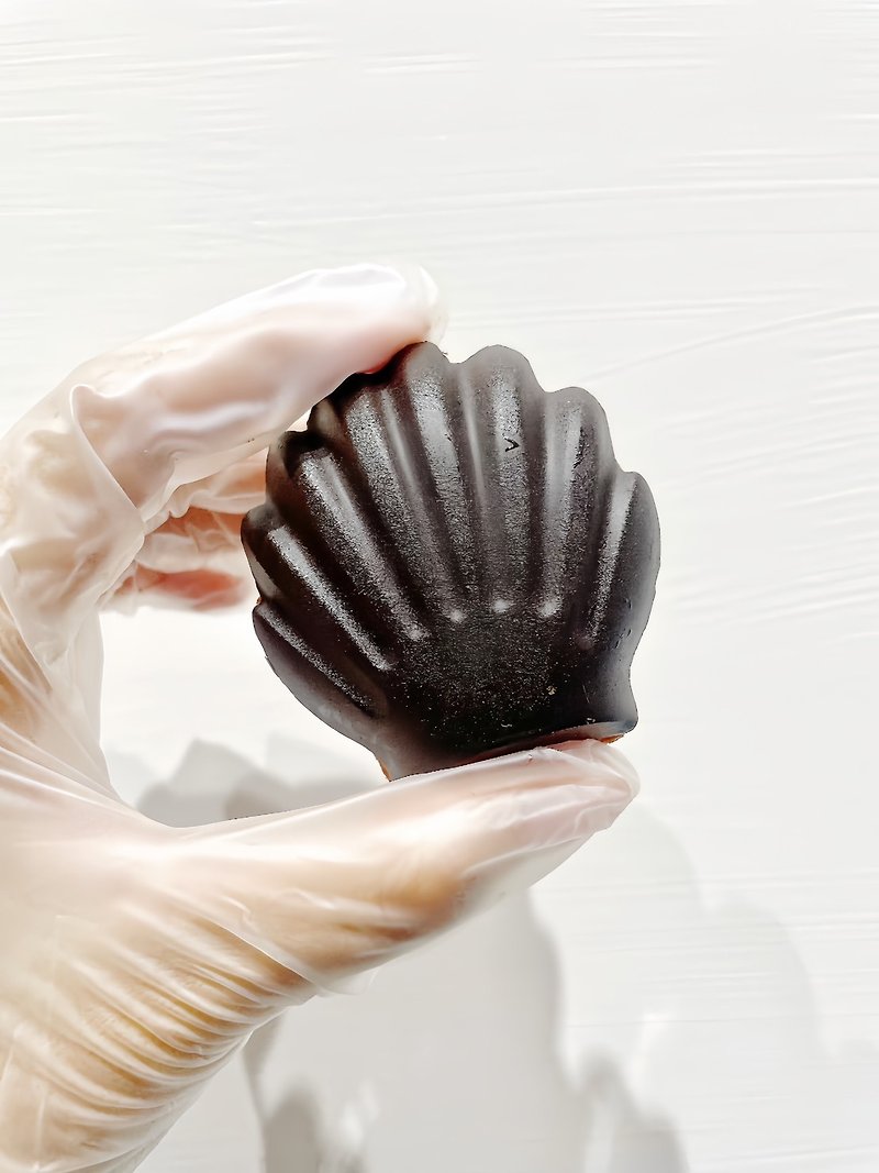 冷冻玛德莲 10月新品-镜面巧克力玛德莲 - 蛋糕/甜点 - 纸 多色