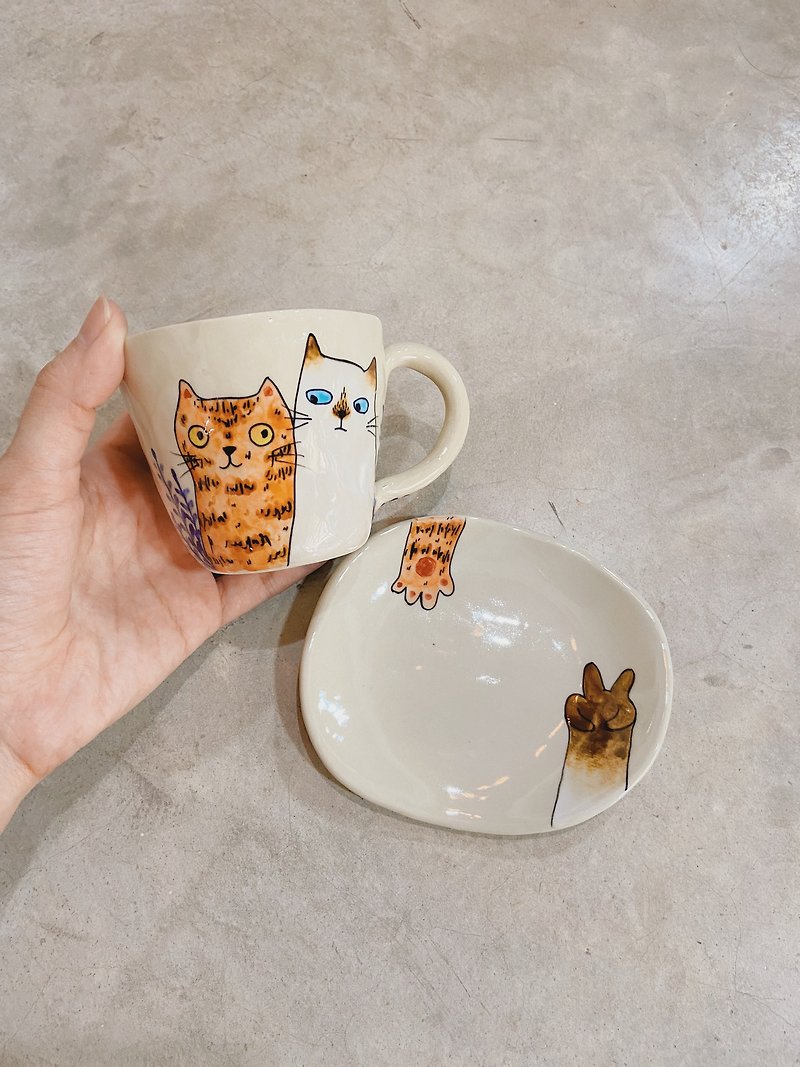 Handmade Thai cat coffee cup set / Siamese cat and orange cat - 咖啡壶/周边 - 陶 白色