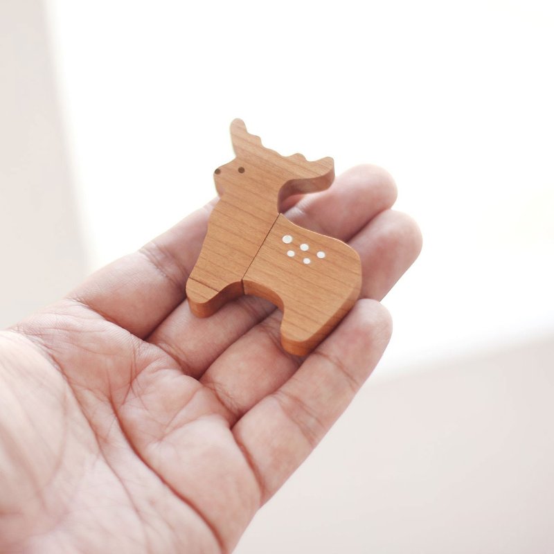 【定制礼物】 USB 随身碟 麋鹿 派对动物 |  钥匙圈 生日礼物 - 其他 - 木头 咖啡色