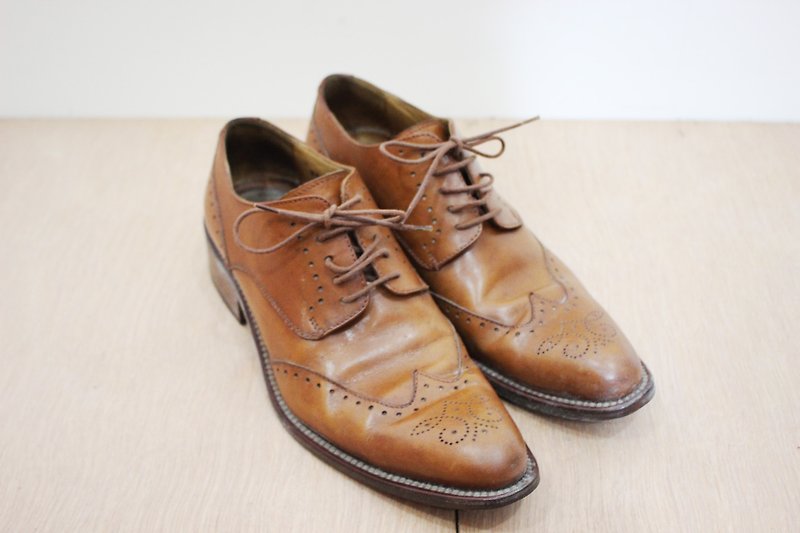 [Vintage皮鞋]意大利制咖啡色雕花低跟皮鞋(23.5cm)[Made in Italy] - 女款休闲鞋 - 真皮 咖啡色