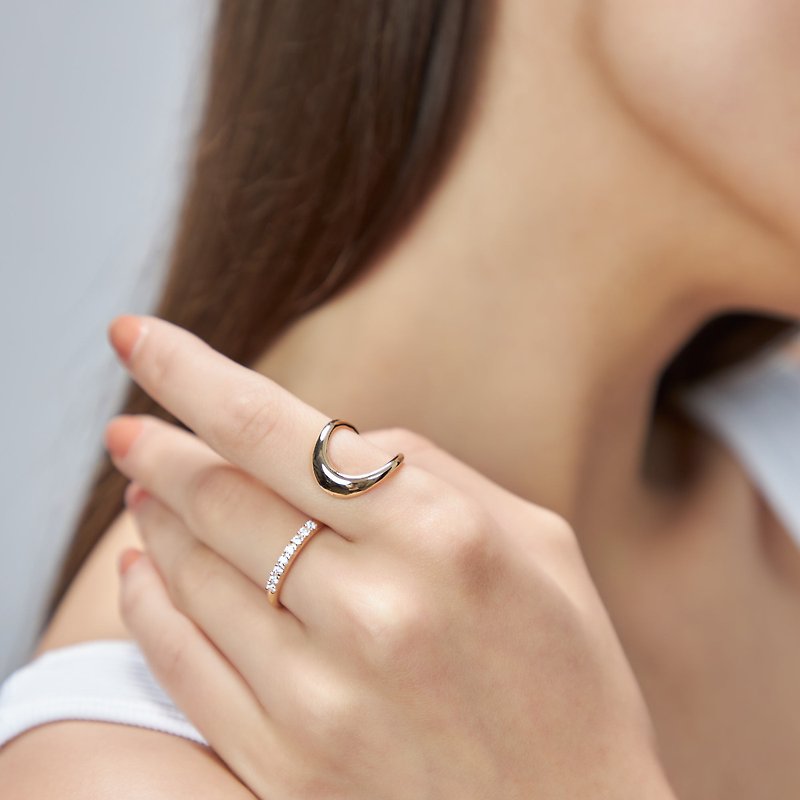 华丽流线双指戒 925银厚镀18K金 Hoofer 2 Finger Diamond Ring - 戒指 - 纯银 金色