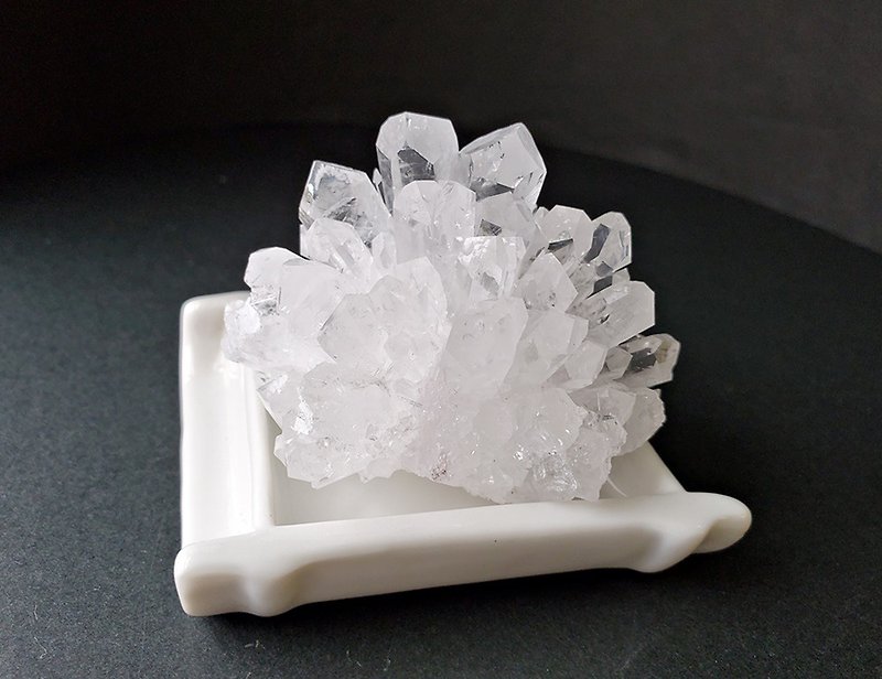 艺术陶瓷底座配特级天然冰种白晶簇 - 其他 - 宝石 白色