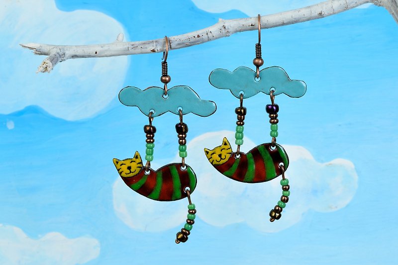 Cat Earrings, Enamel Cat Earrings, Lucky Cat, Fortune Cat Earrings, Cat Jewelry, Cloud Earrings, Cat and Cloud, Cloud Jewelry, - 耳环/耳夹 - 珐琅 