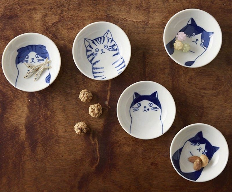 【凑包邮专区】美浓烧-五种猫猫染付豆钵单入(无附盒) - 盘子/餐盘/盘架 - 瓷 白色