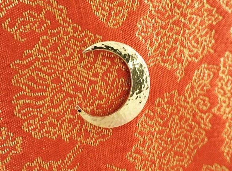 アラビアの月◆真鍮鍛金ブローチ - 胸针 - 其他金属 