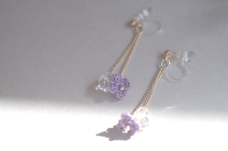 8月　一粒あじさいと水晶のイヤリングまたはピアス　紫 - 耳环/耳夹 - 棉．麻 紫色
