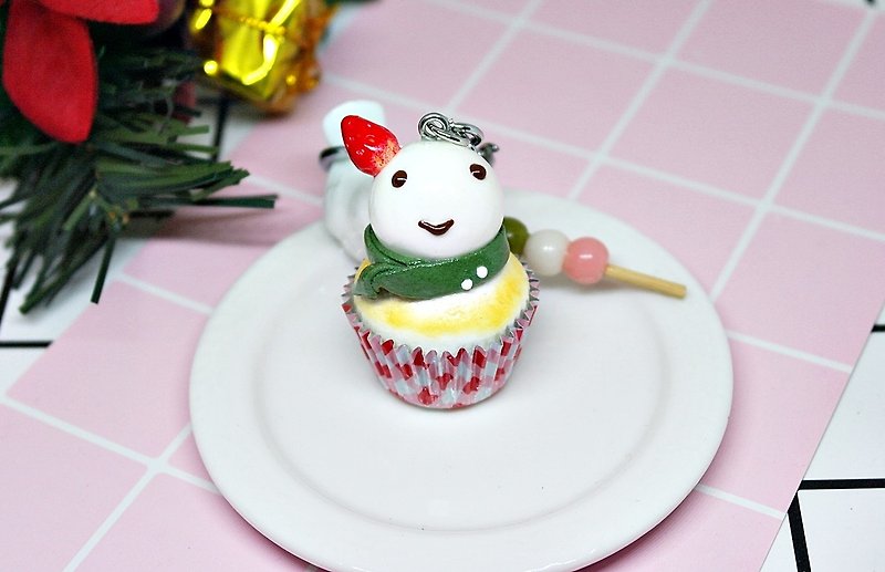➽黏土系列-雪人杯子蛋糕- #钥匙圈# #包包配件# #交换礼物# #圣诞节# - 钥匙链/钥匙包 - 粘土 红色