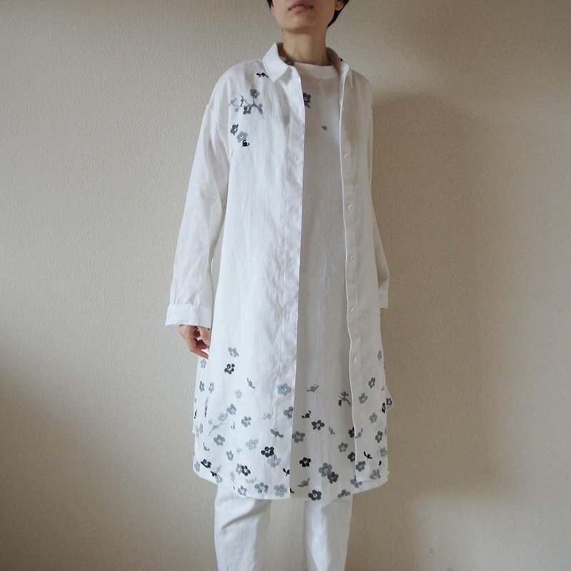 リネン・ロングシャツ　白 墨濃淡 - 女装上衣 - 棉．麻 白色