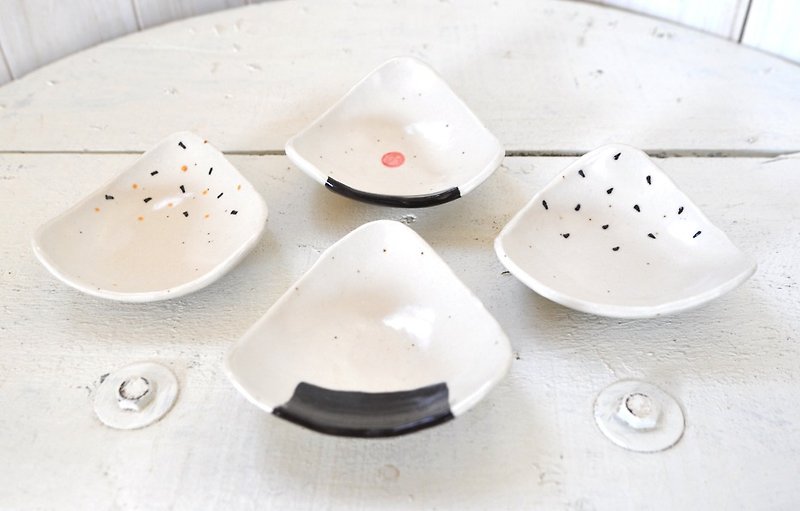 おにぎりボウル mini（小鉢・取り皿として） - 花瓶/陶器 - 陶 白色