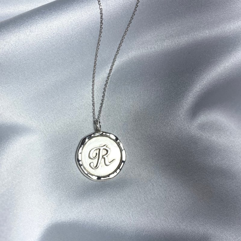 MIH 金工首饰 | 印记 Seal 纯银字母项链 letter silver necklace - 项链 - 纯银 银色